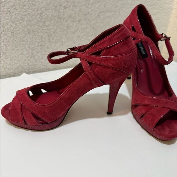 White House Black Market leather (suede) peep toe 3.75 inch heel pumps 8 M - Picture 6 of 12